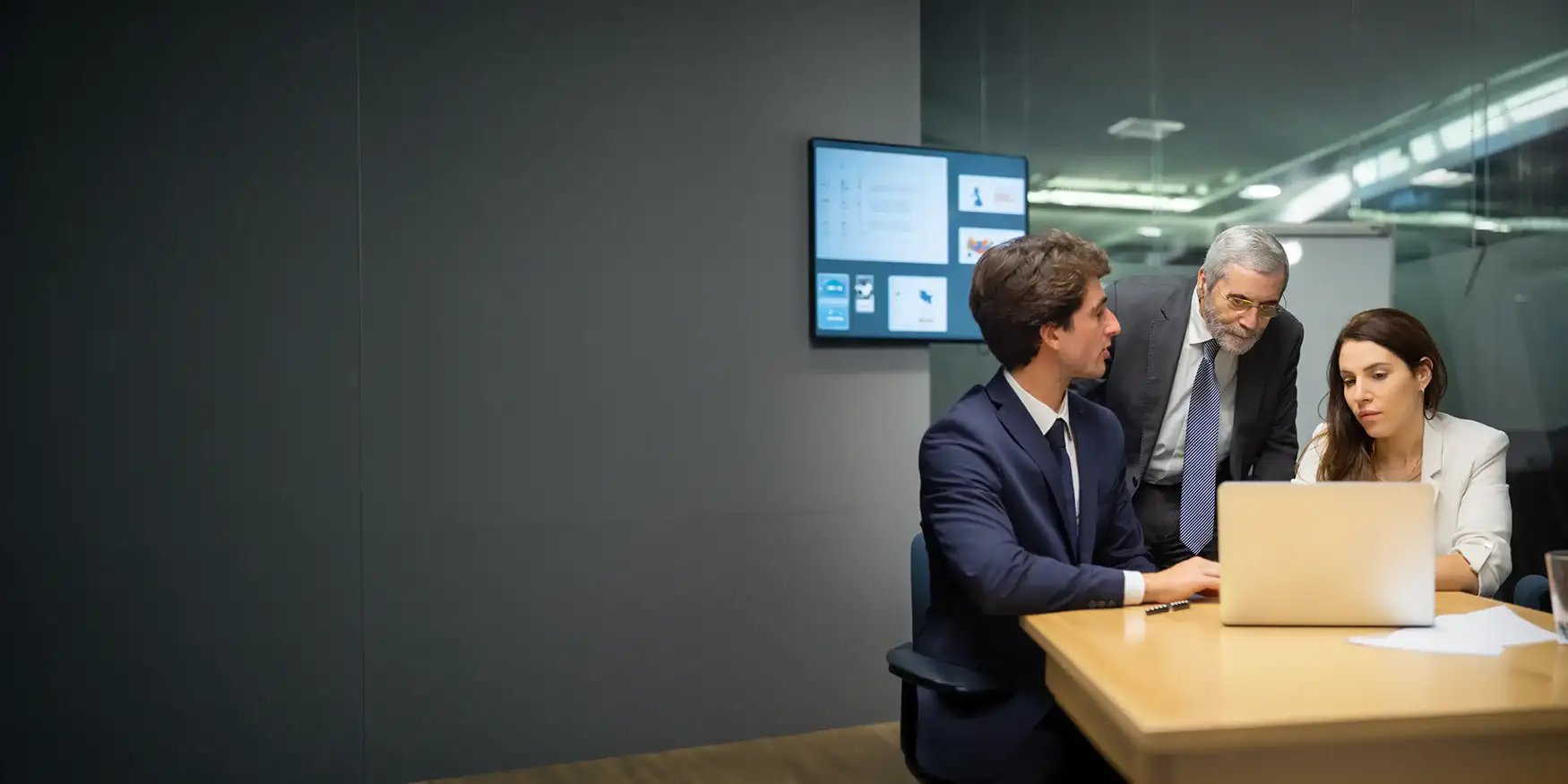 Smart_Products_AI-Led Legacy Modernization_v7_1750x875_1x