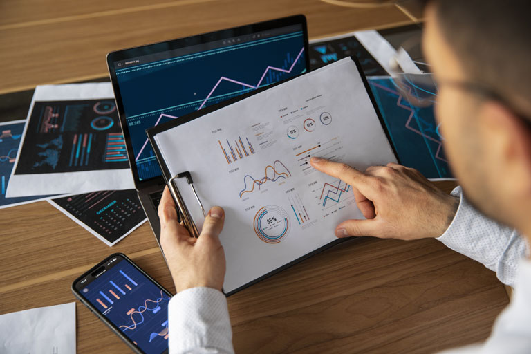 Financial & Risk Analytics